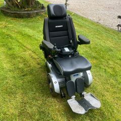 Electric wheelchair