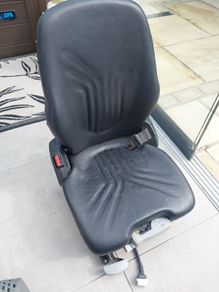 universal heavy machinery seat