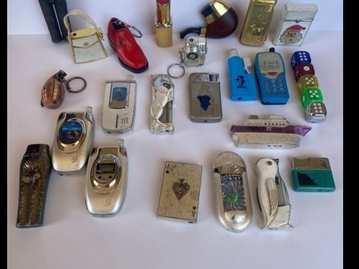 Job Lot Of Old Lighters   1990s