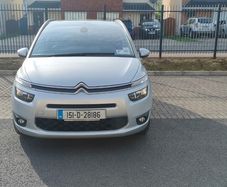 10,500 o.n.o. 7 Seater Automatic 2015 Citroen C4 Grand Picasso Exclusive