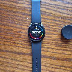 Samsung Galaxy Watch 4 - Charger Included - Fully Working