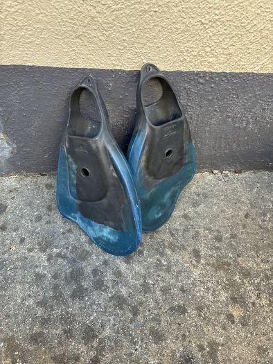 Swimming fins