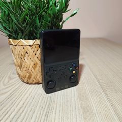 R36S Retro Handheld Game Console / 128GB, 21k+ Games