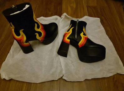 Dollskill Burner Platform Boots - unique design (brand new