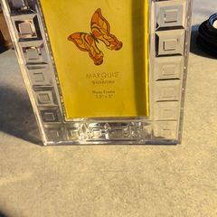 Marquis by Waterford photo frame features a distinctive cubic geometric pattern cut into clear crystal 3.5 x 5 inches,