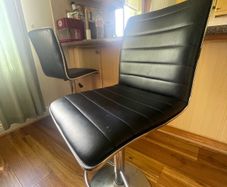 bar stool