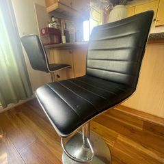 bar stool
