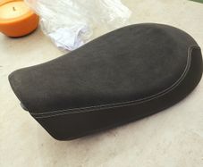 Yamaha XSR 700 seat
