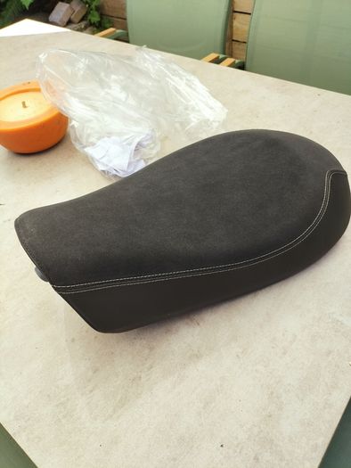 Yamaha XSR 700 seat