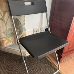 Foldable chair x2