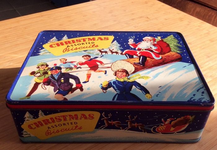 Christmas Biscuit Tin
