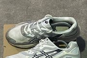 ASIC gel nyc white size 9