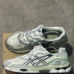 ASIC gel nyc white size 9