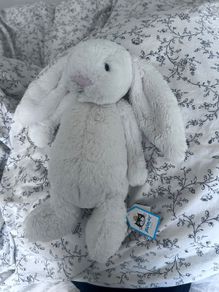 BNWT Authentic Jellycat Bashful Bunny Cream