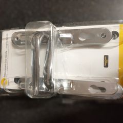 Yale chrome door handle