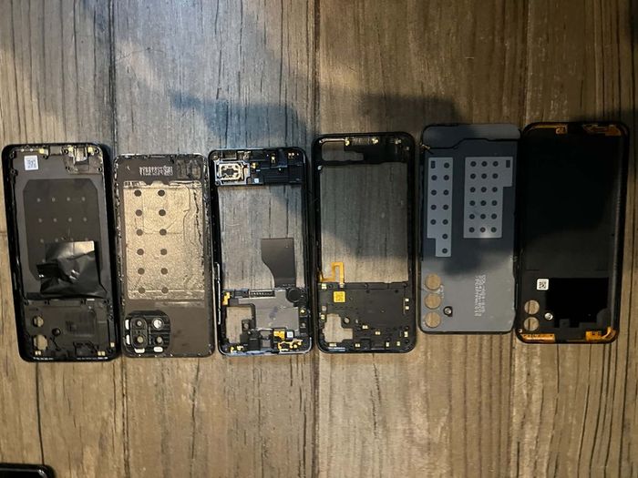 Phones for repair and spare parts