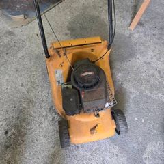 2 Lawnmowers