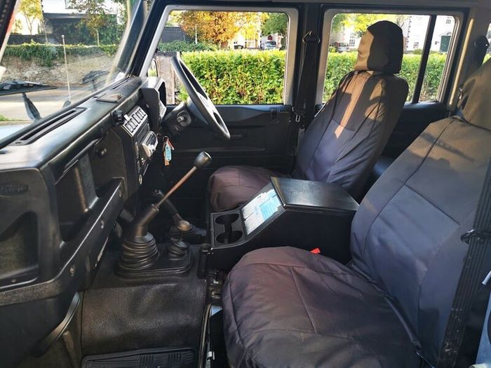 Land Rover Defender 2006