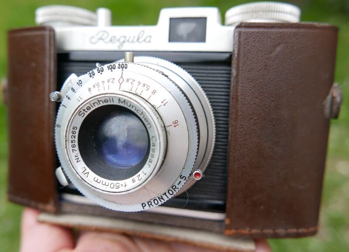 Vintage KING REGULA CAMERA made in Germany in leather case 1950s