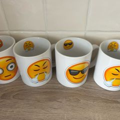 4 Emoji Mugs