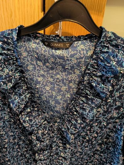 Ladies top size M