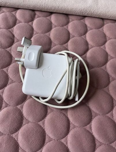 MacBook Air (13-inch, 2017)