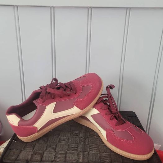 Women shoes size 38