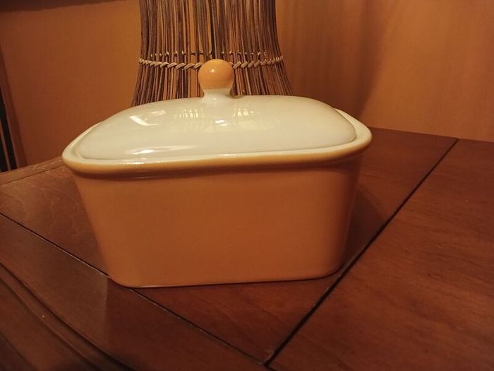 Carrigaline Pottery