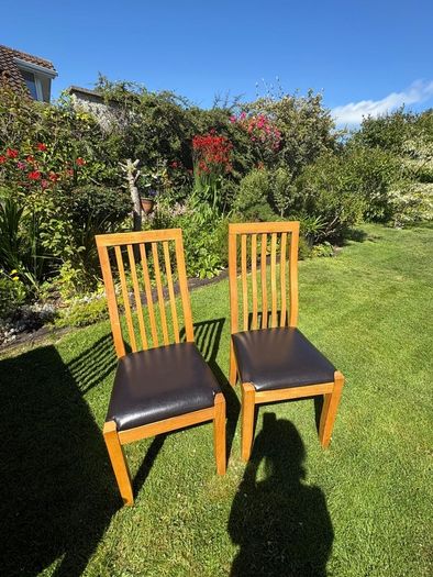 kitchen table and chairs
