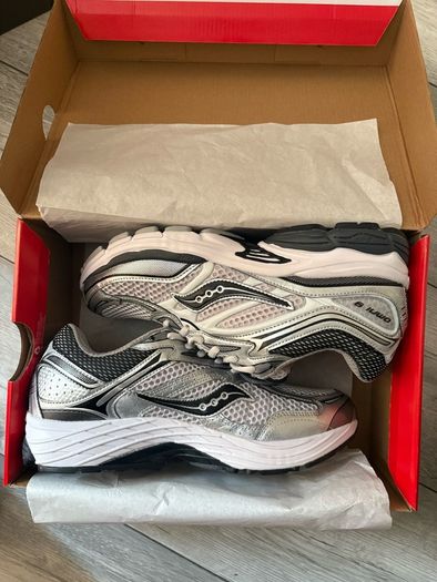 Saucony ProGrid Omni 8