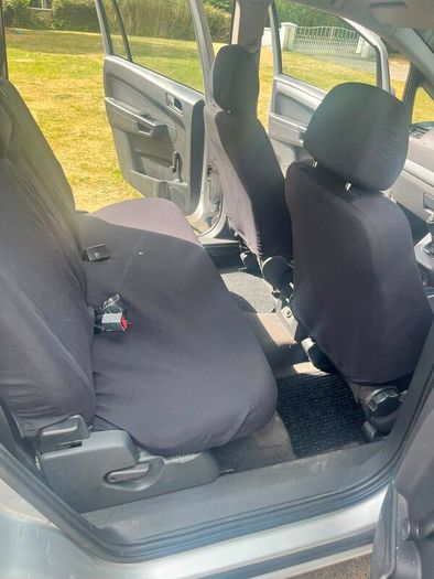 Opel Zafira (7 seater)