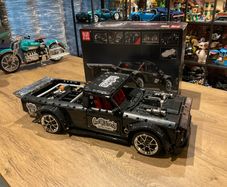 MouldKing 1:8  Pick-up Gas Monkey style / Technic Bricks