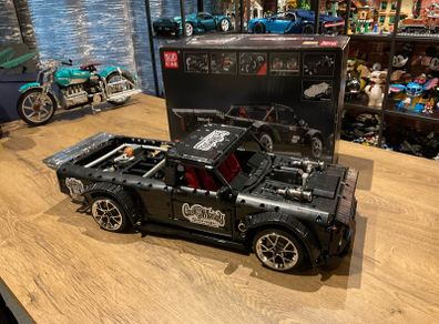 MouldKing 1:8  Pick-up Gas Monkey style / Technic Bricks