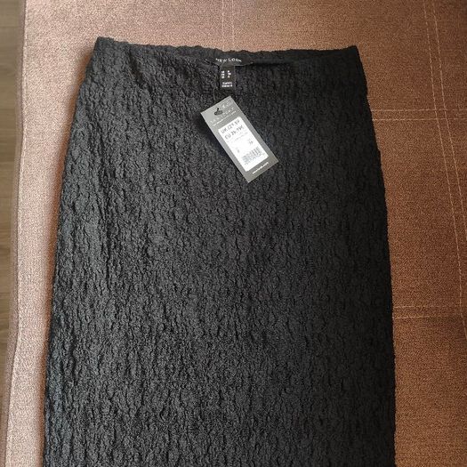 Brand new Black Frill Hem Lace Midi Skirt, NEW LOOK, SIZE 8