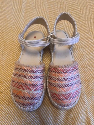 Girls Sandals (BNWT)