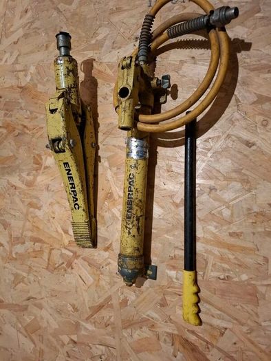 Enerpac hydraulic spreader ram