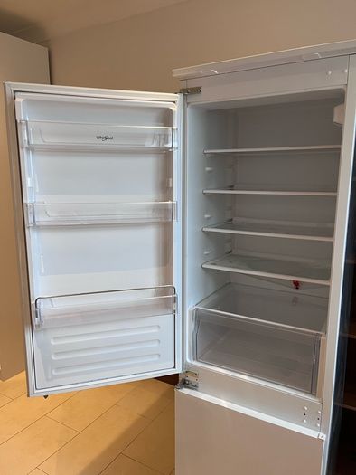 Integrated Whirlpool 6sense fridge freezer 70/30 Split