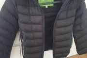hugo boss puffer jacket size 3-4