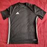 Boys T Shirts Aged 11-12 Bundle of six. (Small Fitting). Image 4