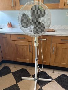 16 Pedestal Fan