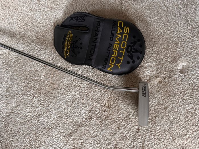 scotty cameron phantom 11