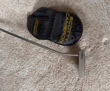 scotty cameron phantom 11