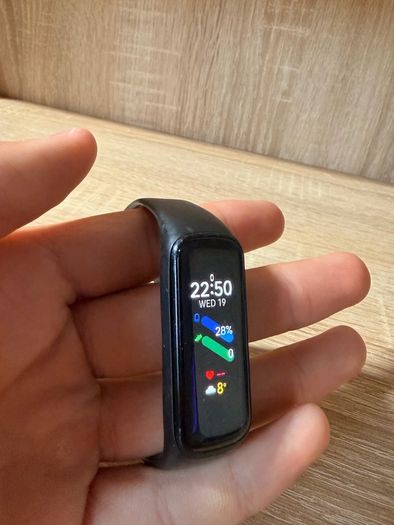 Samsung Galaxy Fit2 Black With Charger