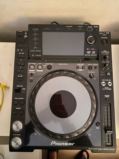 CDJ 2000 nexus X2 & DJM750 mk2