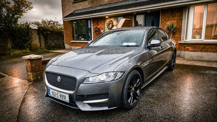 2016 Jaguar Xf | New Timing Chains & Service! | Excellent Condition | Full Leather | R-sport Prestige Luxury Trim