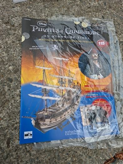 Pirates of the carribean magazine collection Pirates ship assembly