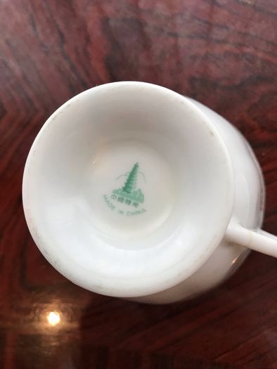 5 stamped china tea cups floral pattern and gold  guided cup