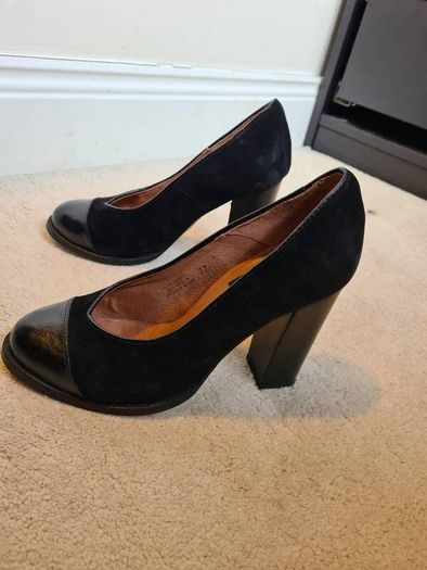 Me Too Spain Leather heels UK4
