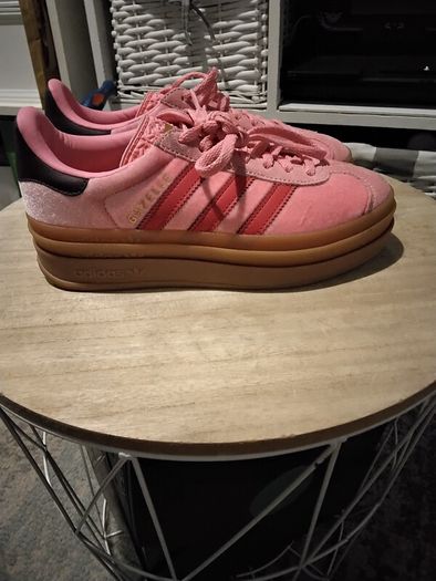 Trainers Adidas gazelle bold j in box