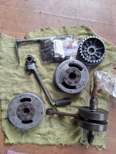 YAMAHA 1973 RT1 250 frame and spares